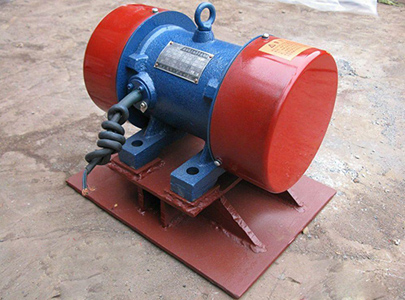 從而使物料從倉(cāng)口順利排出，保證穩(wěn)定供料所必需的設(shè)備